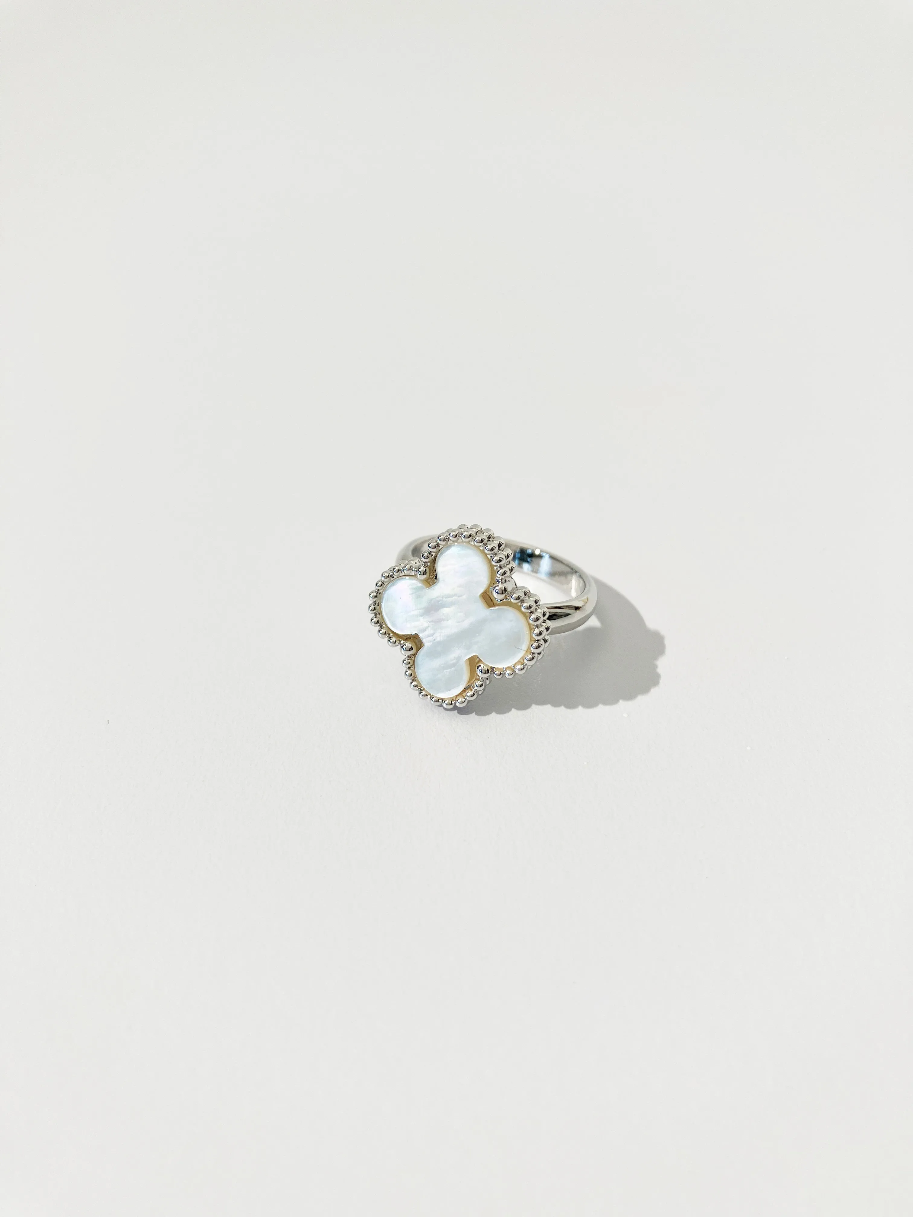 Adjustable Small Mother of Pearl Quatrefoil Motif Ring in Silver