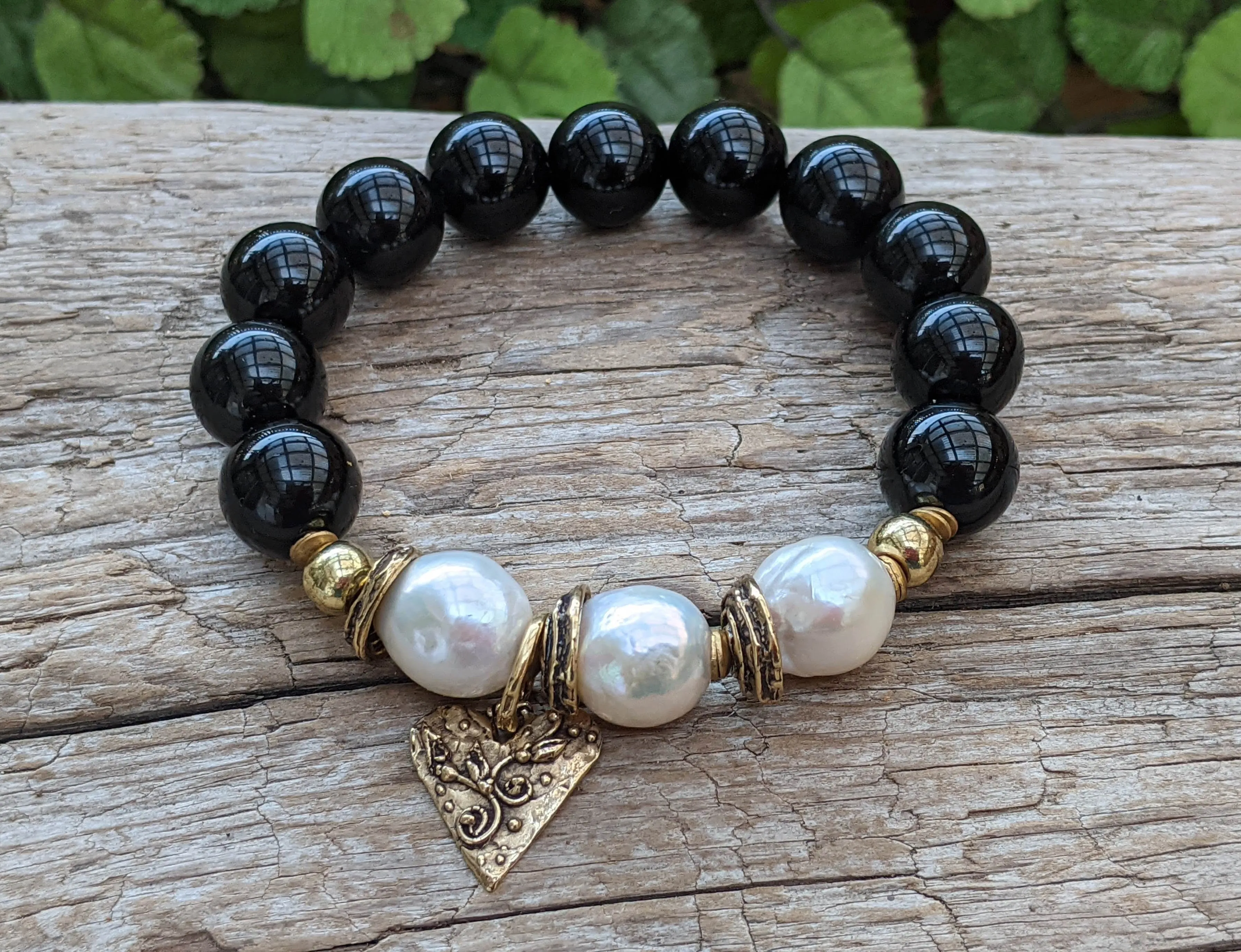 Black Onyx & White Edison Pearl Bracelet