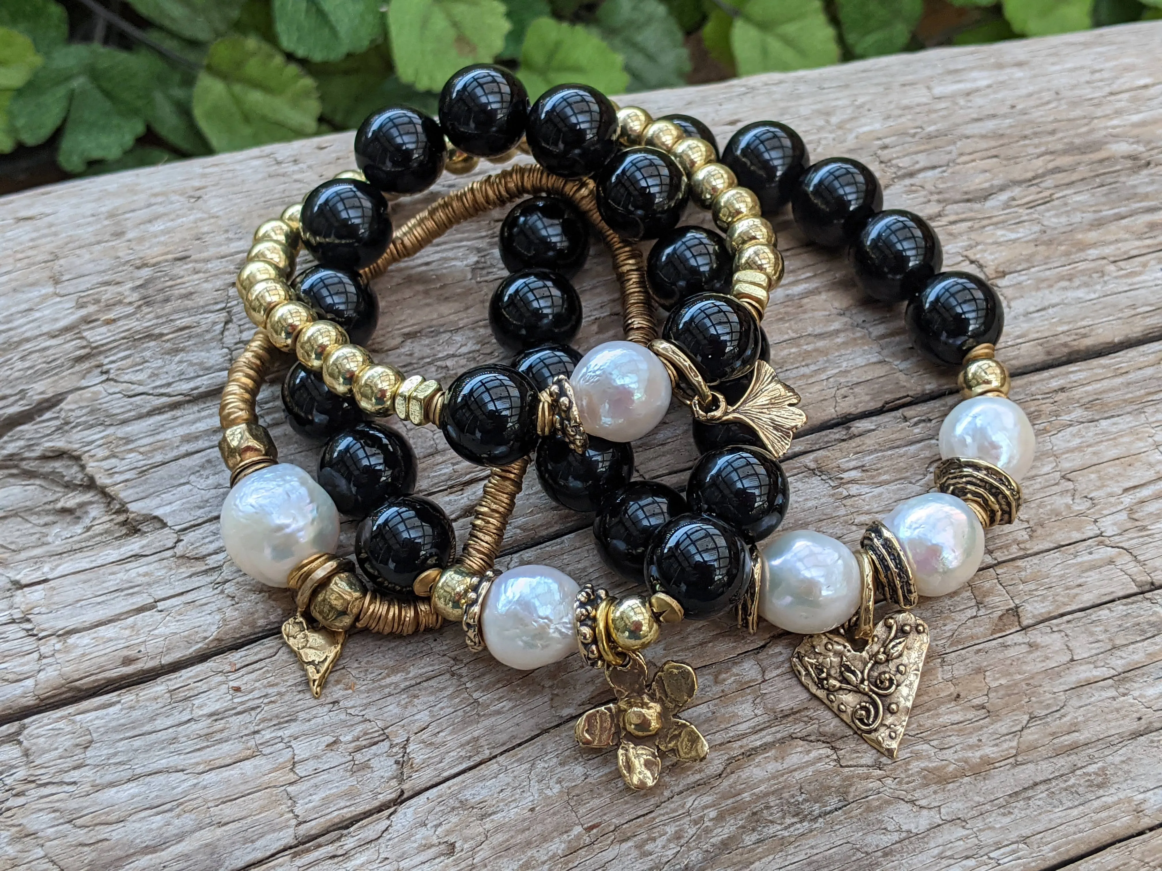 Black Onyx & White Edison Pearl Bracelet