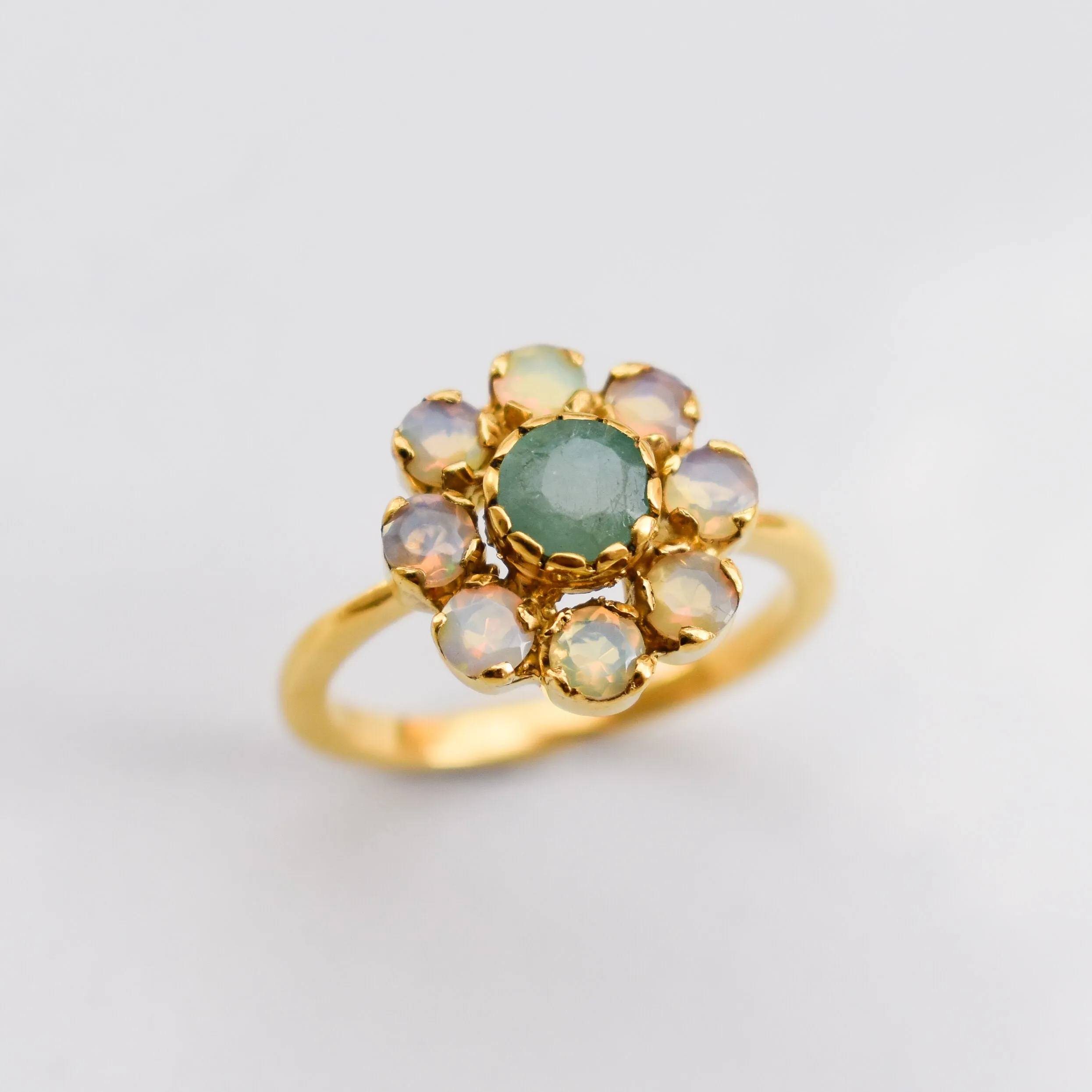 Emerald Flower Ring - Gold Daisy Ring - Vintage Flower Ring