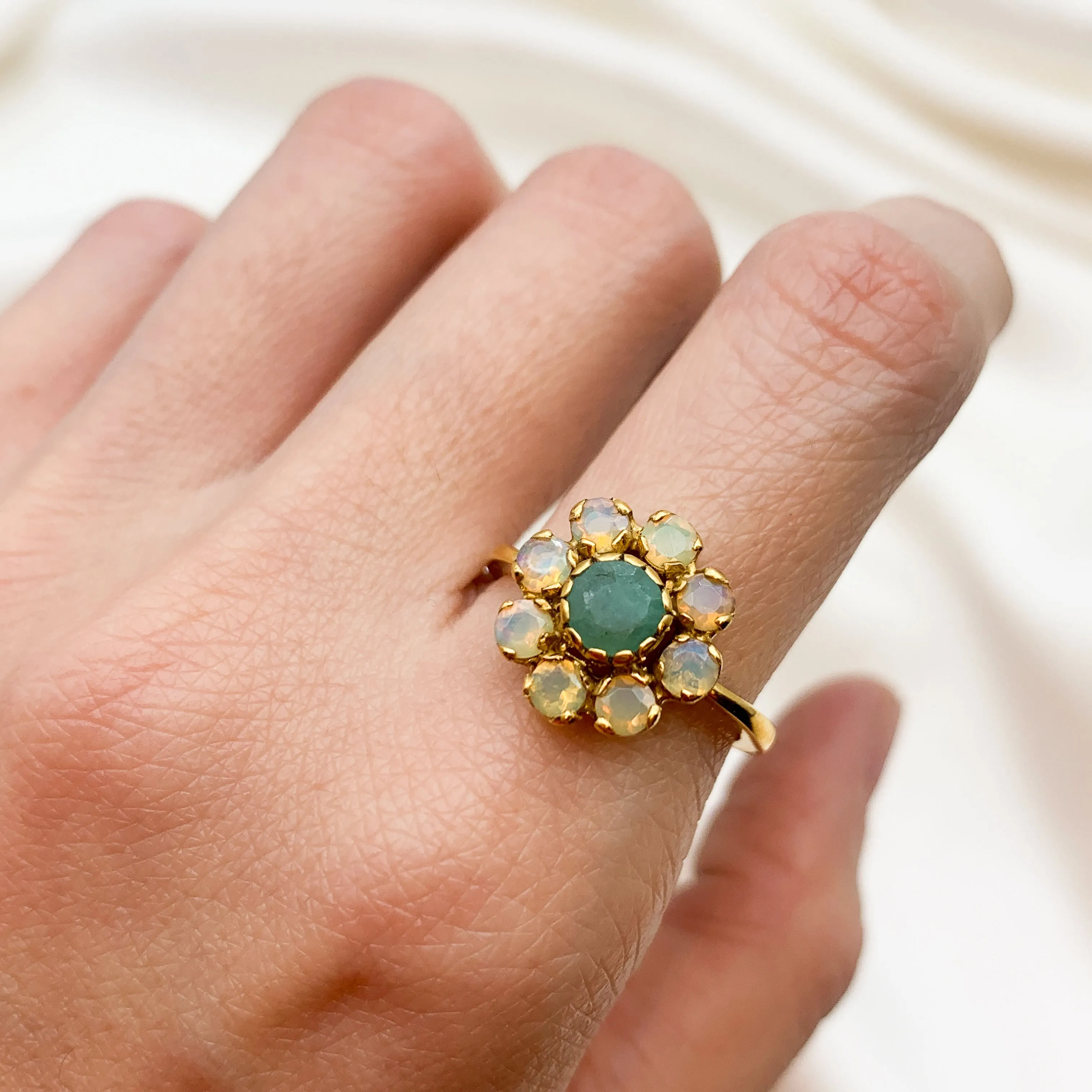 Emerald Flower Ring - Gold Daisy Ring - Vintage Flower Ring