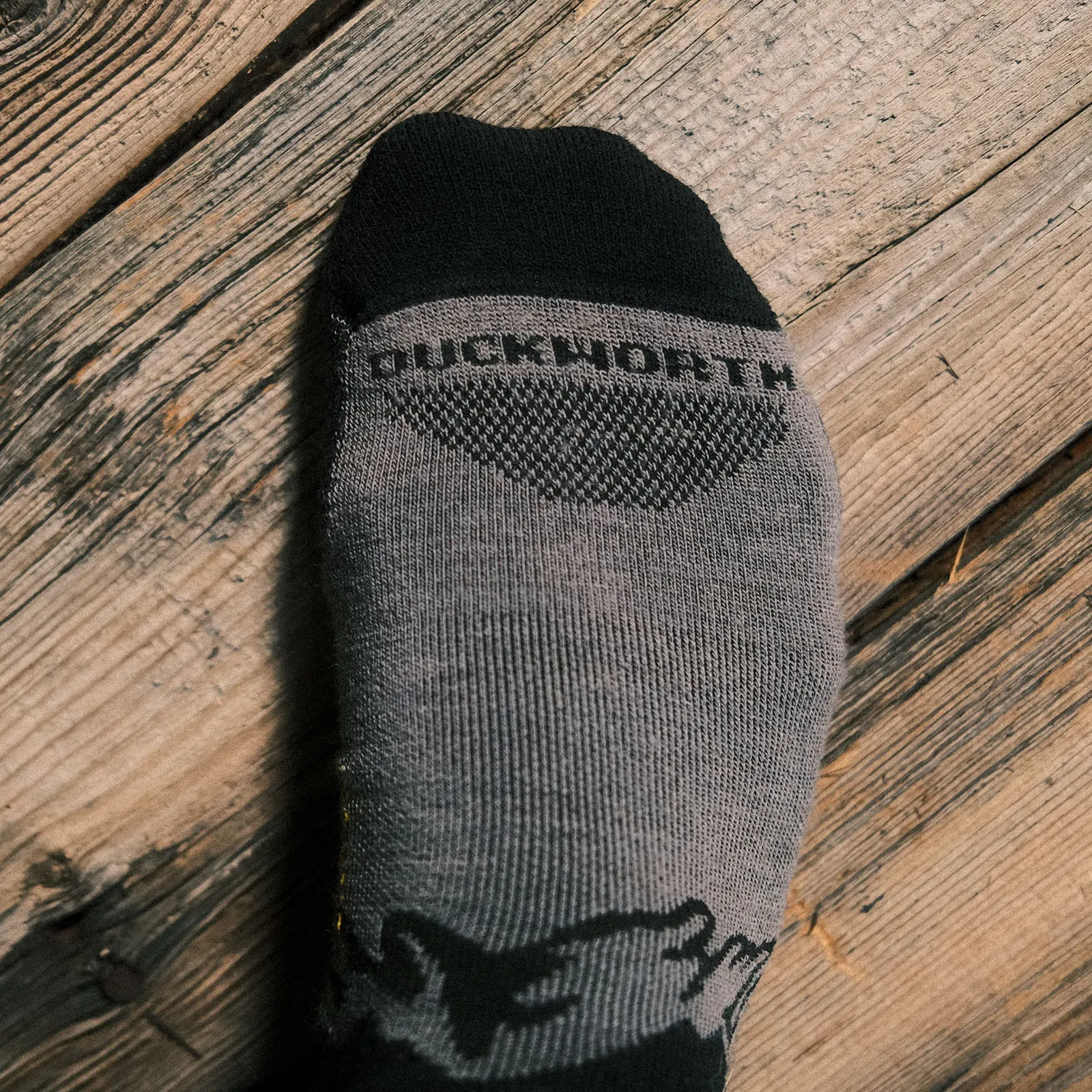 Lightweight Mountain Ridges Crew Sock