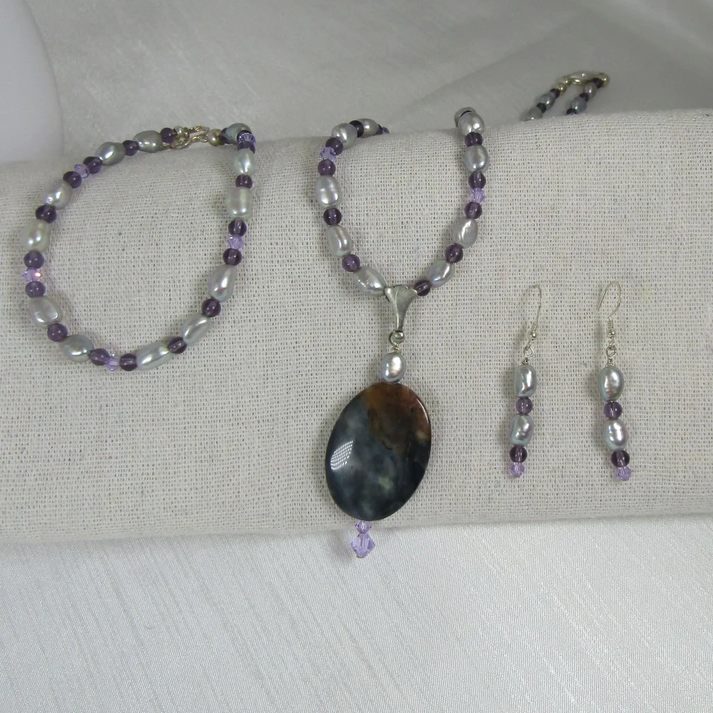 Lilac Pearl Necklace with Lepidolite Pendant Jewelry Set