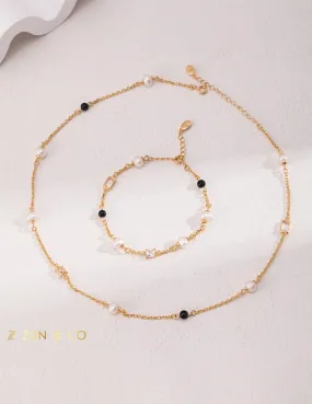 MASIE Minimalist pearl and black onyx necklace and bracelet