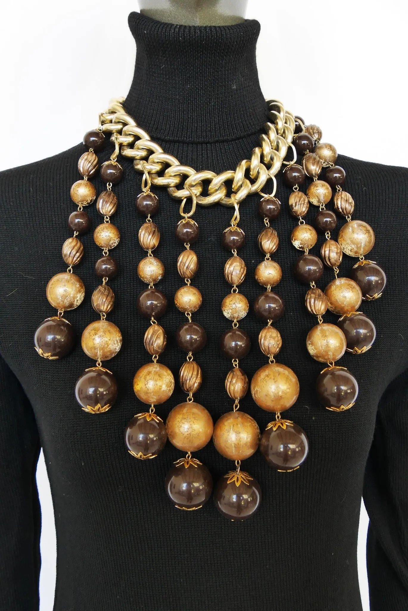 Massive 80s necklace with glass pendant balls.