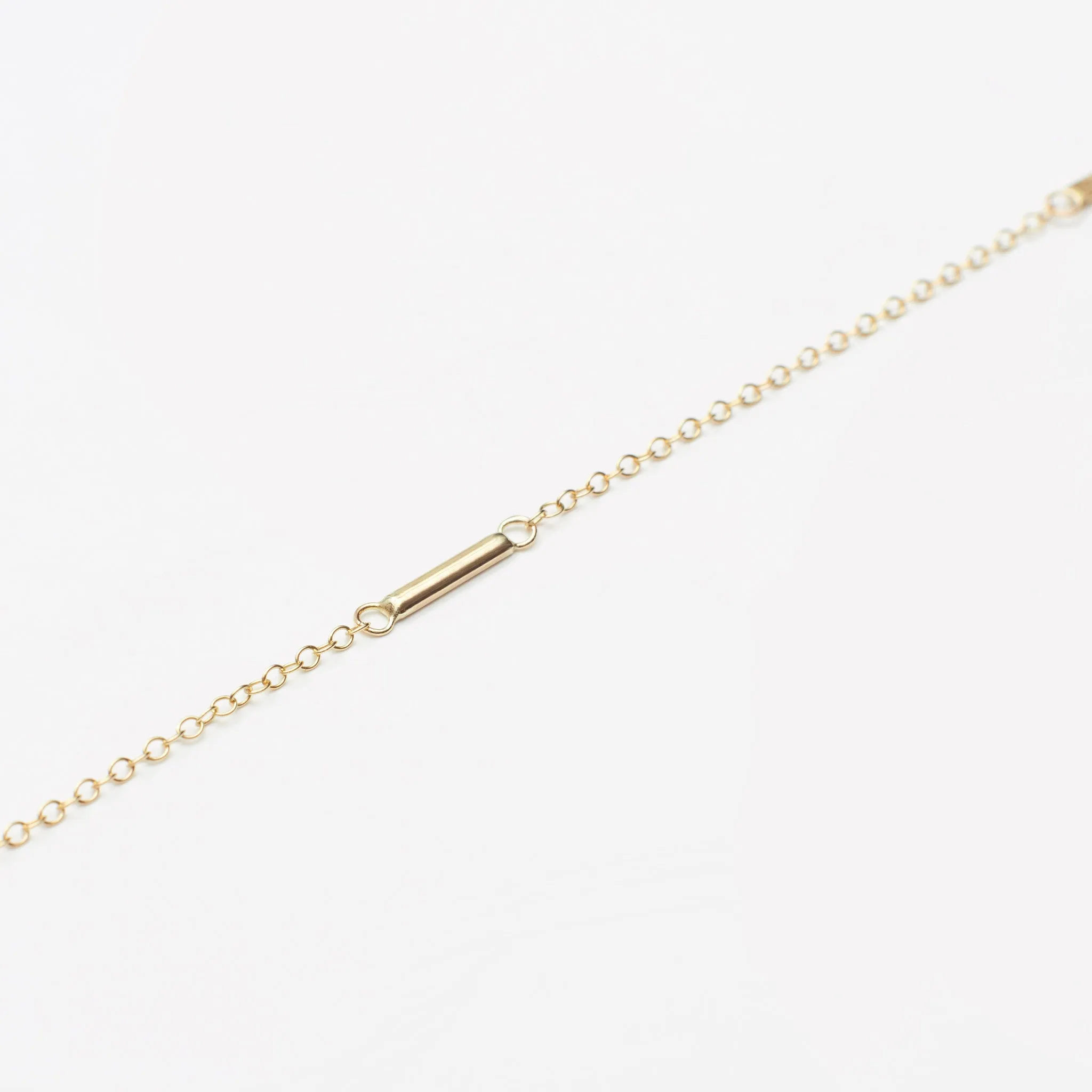 Petite Barre Necklace - 9kt Gold