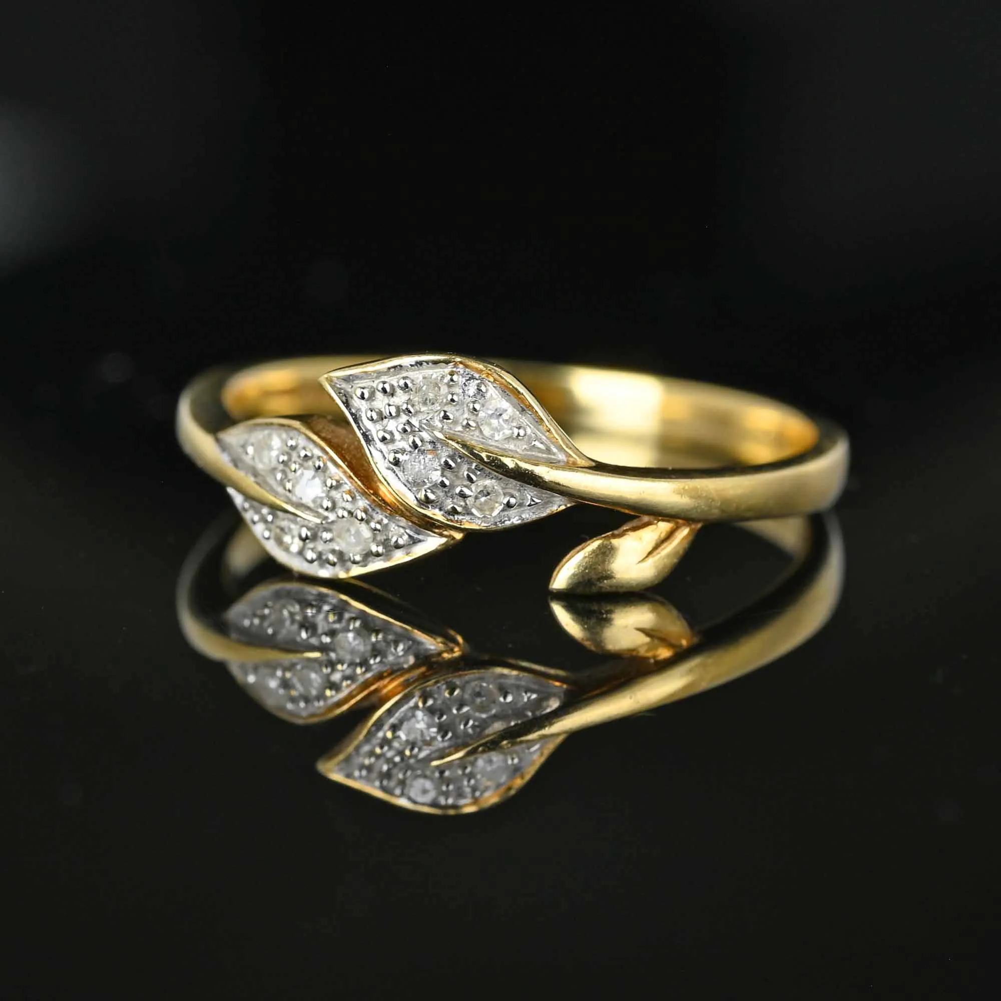 Vintage Bypass Diamond Leaf Ring in Gold