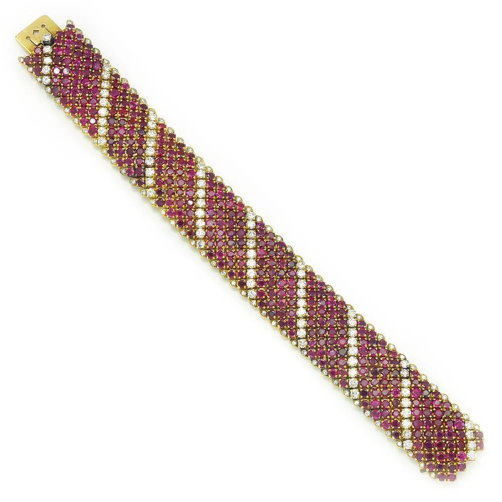 Vintage Ruby Bracelet with Diamonds 18K Yellow Gold 33.00ctw