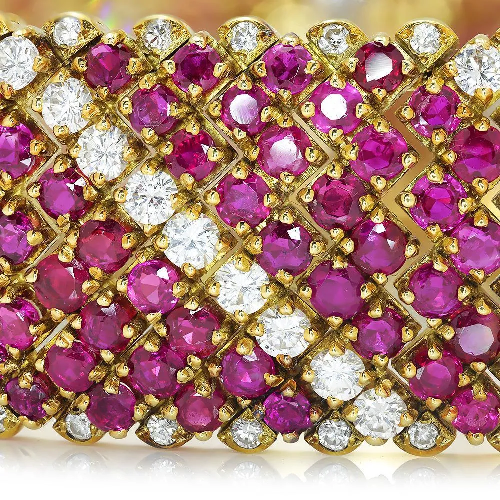 Vintage Ruby Bracelet with Diamonds 18K Yellow Gold 33.00ctw